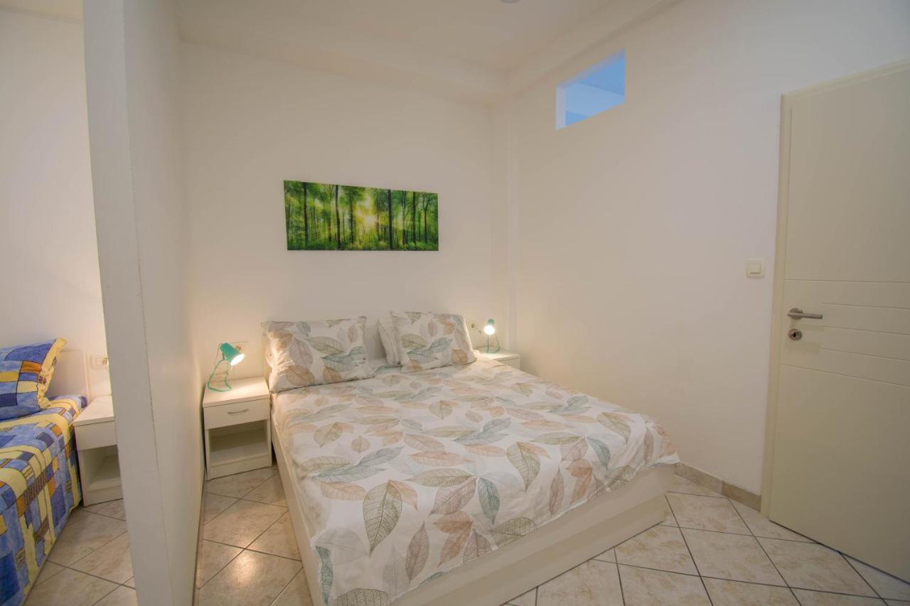 Family Apartment Manuela - Baška Voda Zewnętrze zdjęcie